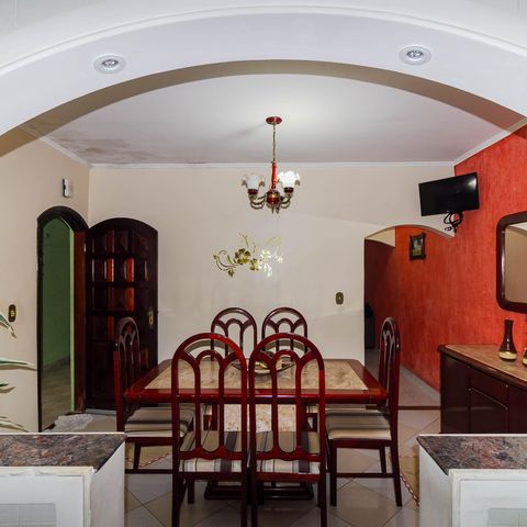 Casa para alugar com 180m², 4 quartos e 2 vagasCopa