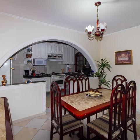 Casa para alugar com 180m², 4 quartos e 2 vagasCozinha