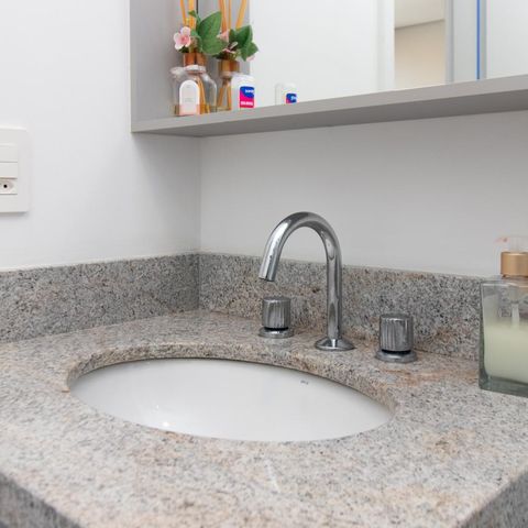 Apartamento à venda com 58m², 2 quartos e 1 vagaBanheiro Social