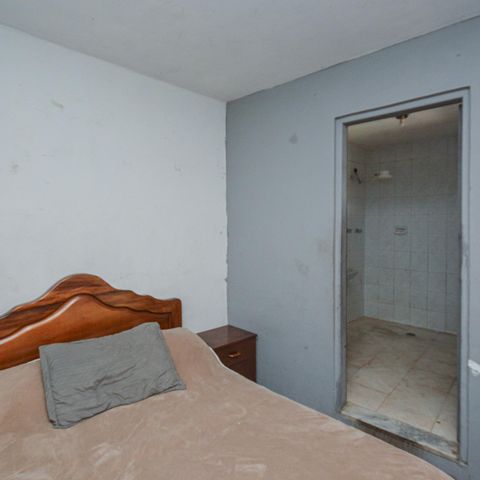 Casa à venda com 220m², 4 quartos e 2 vagas Casa à venda com 220m², 4 quartos e 2 vagasQuarto 2