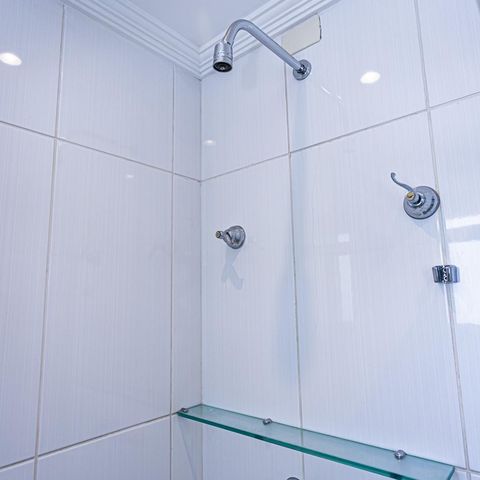 Apartamento à venda com 131m², 2 quartos e 4 vagasBanheiro suite 1