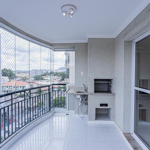 Apartamento à venda com 131m², 2 quartos e 4 vagasVaranda
