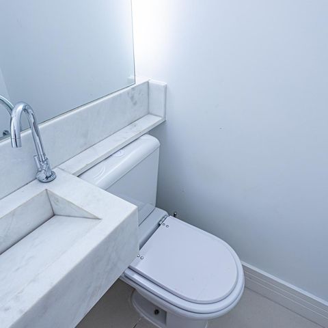 Apartamento à venda com 131m², 2 quartos e 4 vagasLavabo