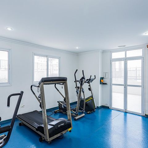 Apartamento à venda com 131m², 2 quartos e 4 vagasÁrea comum - Academia