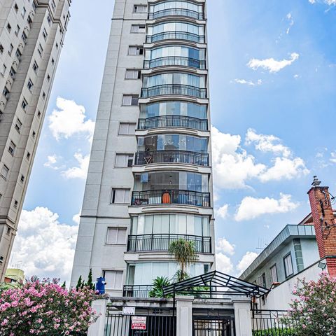 Apartamento à venda com 131m², 2 quartos e 4 vagasFachada