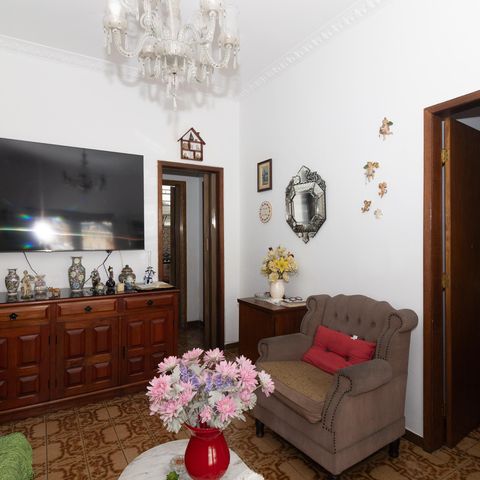 Casa para alugar com 160m², 3 quartos e 2 vagasSala