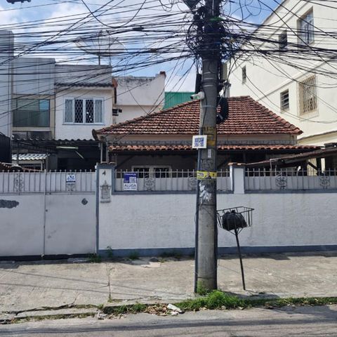 Casa para alugar com 160m², 3 quartos e 2 vagasFachada
