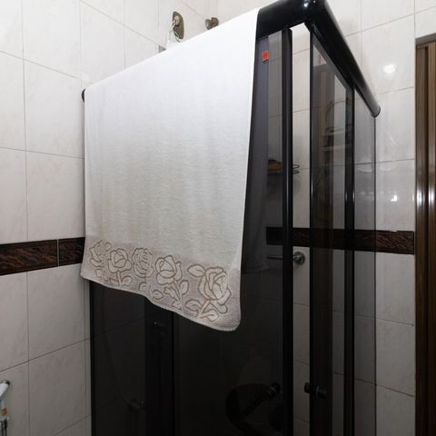 Casa para alugar com 160m², 3 quartos e 2 vagasBanheiro Social