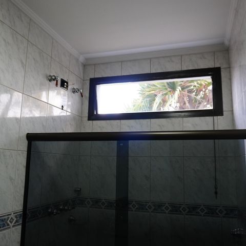 Casa para alugar com 1000m², 4 quartos e 3 vagasBanheiro da Suíte 1