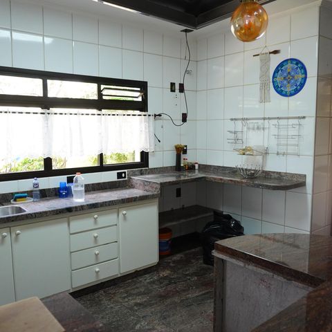 Casa para alugar com 1000m², 4 quartos e 3 vagasCozinha