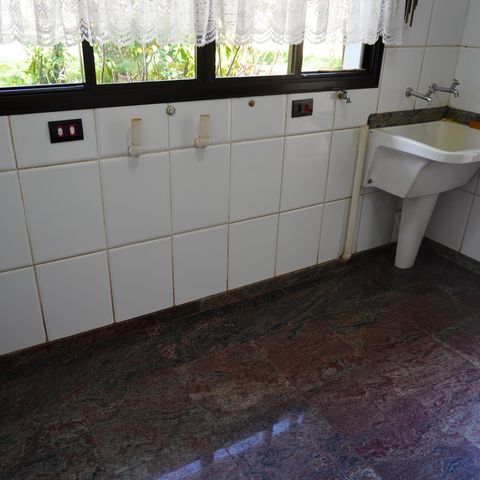 Casa para alugar com 1000m², 4 quartos e 3 vagasÁrea de Serviço