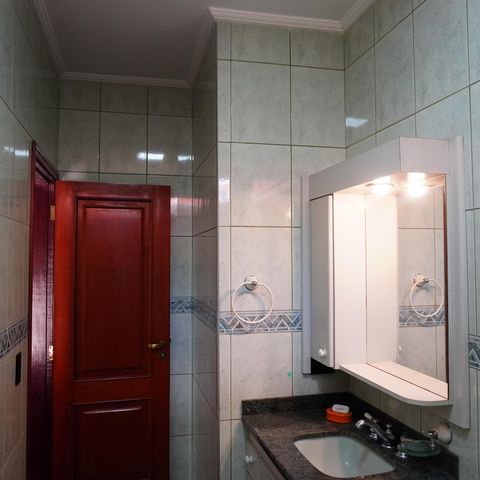 Casa para alugar com 1000m², 4 quartos e 3 vagasBanheiro da Suíte 2