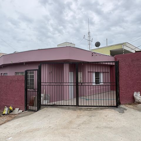 Casa à venda com 161m², 3 quartos e 1 vagaFachada