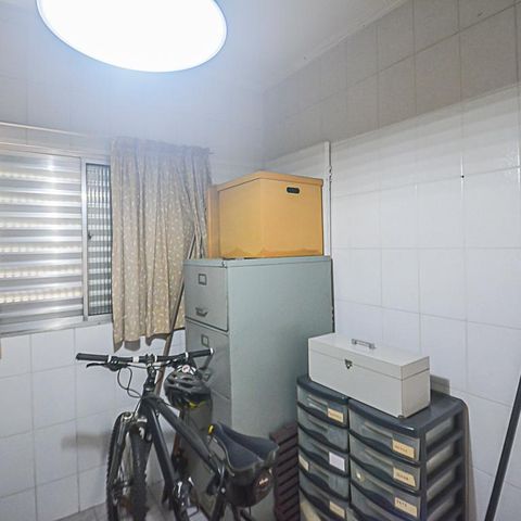 Casa à venda com 260m², 3 quartos e 2 vagas Casa à venda com 260m², 3 quartos e 2 vagasQuarto de Serviço