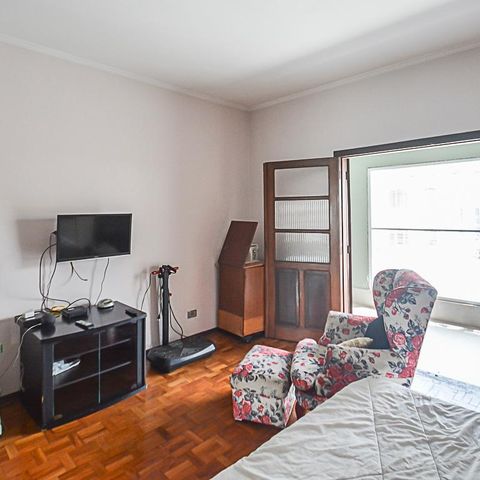 Casa à venda com 260m², 3 quartos e 2 vagas Casa à venda com 260m², 3 quartos e 2 vagasQuarto 1