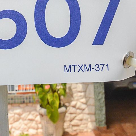 Casa à venda com 260m², 3 quartos e 2 vagas Casa à venda com 260m², 3 quartos e 2 vagasPlaca na Fachada - MTXM-371 - 29/01/2026
