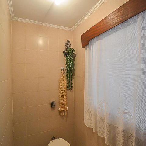 Casa à venda com 260m², 3 quartos e 2 vagas Casa à venda com 260m², 3 quartos e 2 vagasLavabo