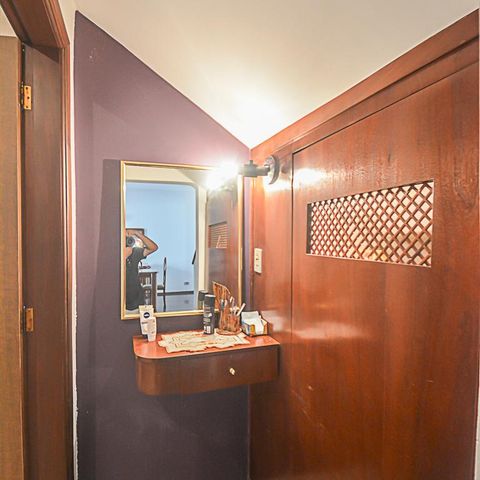 Casa à venda com 260m², 3 quartos e 2 vagas Casa à venda com 260m², 3 quartos e 2 vagasLavabo