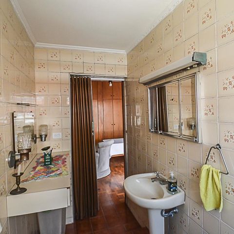 Casa à venda com 260m², 3 quartos e 2 vagas Casa à venda com 260m², 3 quartos e 2 vagasBanheiro da Suíte