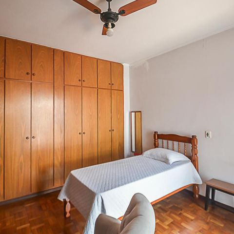 Casa à venda com 260m², 3 quartos e 2 vagas Casa à venda com 260m², 3 quartos e 2 vagasQuarto Suíte