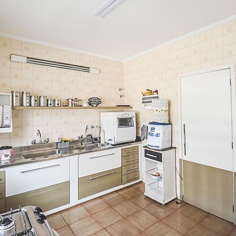 Casa à venda com 260m², 3 quartos e 2 vagas Casa à venda com 260m², 3 quartos e 2 vagasCozinha