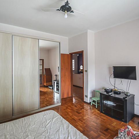 Casa à venda com 260m², 3 quartos e 2 vagas Casa à venda com 260m², 3 quartos e 2 vagasQuarto 1