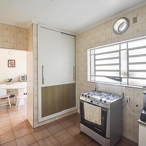 Casa à venda com 260m², 3 quartos e 2 vagas Casa à venda com 260m², 3 quartos e 2 vagasCozinha