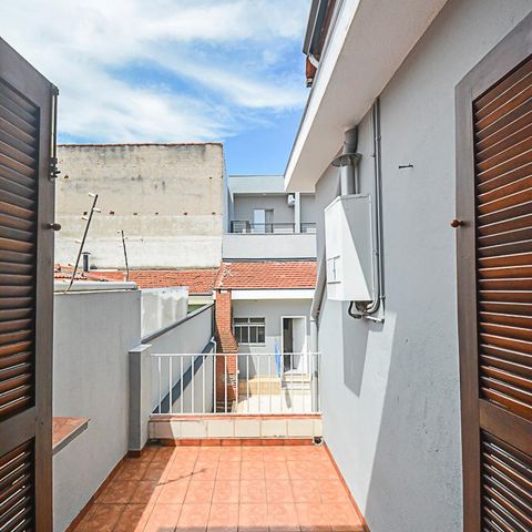 Casa à venda com 260m², 3 quartos e 2 vagas Casa à venda com 260m², 3 quartos e 2 vagasSacada do Quarto Suíte