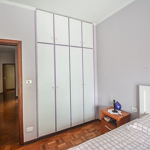 Casa à venda com 260m², 3 quartos e 2 vagas Casa à venda com 260m², 3 quartos e 2 vagasQuarto 2
