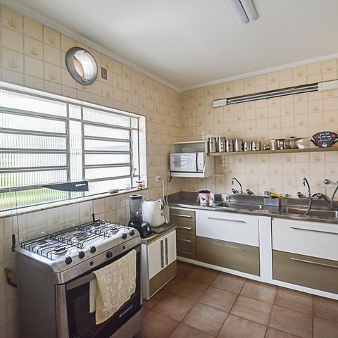 Casa à venda com 260m², 3 quartos e 2 vagas Casa à venda com 260m², 3 quartos e 2 vagasCozinha