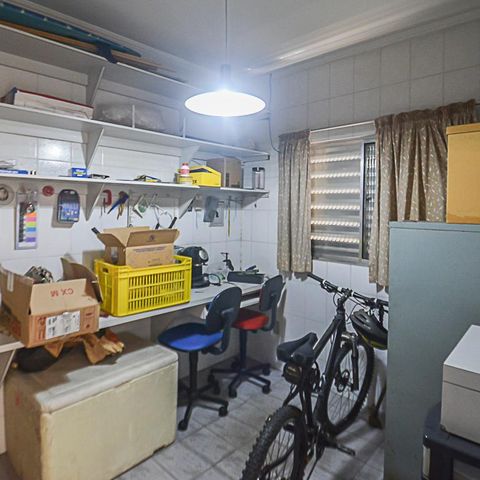 Casa à venda com 260m², 3 quartos e 2 vagas Casa à venda com 260m², 3 quartos e 2 vagasQuarto de Serviço