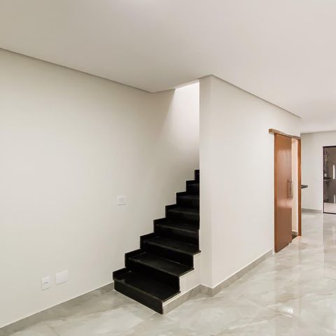 Casa à venda com 144m², 3 quartos e 1 vaga Casa à venda com 144m², 3 quartos e 1 vagaSala
