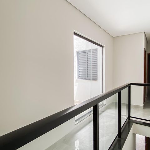 Casa à venda com 144m², 3 quartos e 1 vaga Casa à venda com 144m², 3 quartos e 1 vagaCorredor