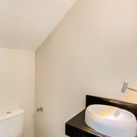 Casa à venda com 144m², 3 quartos e 1 vaga Casa à venda com 144m², 3 quartos e 1 vagaLavabo