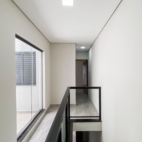 Casa à venda com 144m², 3 quartos e 1 vaga Casa à venda com 144m², 3 quartos e 1 vagaCorredor