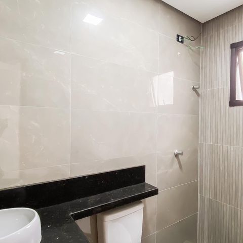 Casa à venda com 144m², 3 quartos e 1 vaga Casa à venda com 144m², 3 quartos e 1 vagaBanheiro da Suíte 2