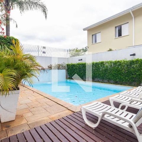 Casa de condomínio à venda com 80m², 2 quartos e 2 vagas Casa de condomínio à venda com 80m², 2 quartos e 2 vagasÁrea comum - Piscina