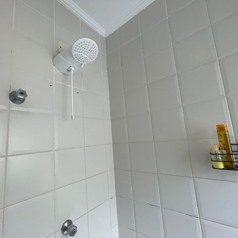 Casa de condomínio à venda com 80m², 2 quartos e 2 vagas Casa de condomínio à venda com 80m², 2 quartos e 2 vagasBanheiro