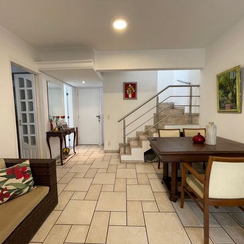 Casa de condomínio à venda com 80m², 2 quartos e 2 vagas Casa de condomínio à venda com 80m², 2 quartos e 2 vagasSala
