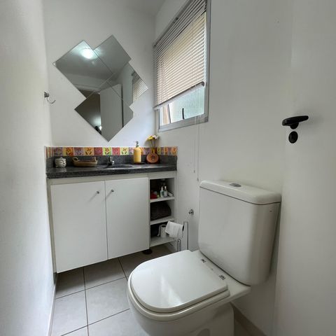 Casa de condomínio à venda com 80m², 2 quartos e 2 vagas Casa de condomínio à venda com 80m², 2 quartos e 2 vagasBanheiro 2