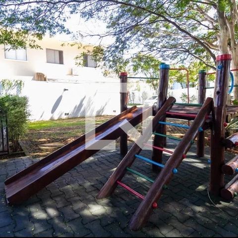 Casa de condomínio à venda com 80m², 2 quartos e 2 vagas Casa de condomínio à venda com 80m², 2 quartos e 2 vagasÁrea comum - Playground