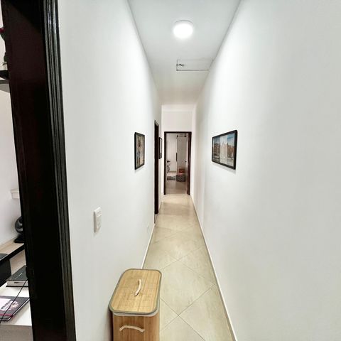 Casa à venda com 124m², 5 quartos e 2 vagasEscada