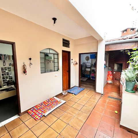 Casa à venda com 124m², 5 quartos e 2 vagasQuintal