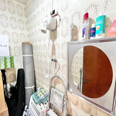 Casa à venda com 124m², 5 quartos e 2 vagasBanheiro de serviço