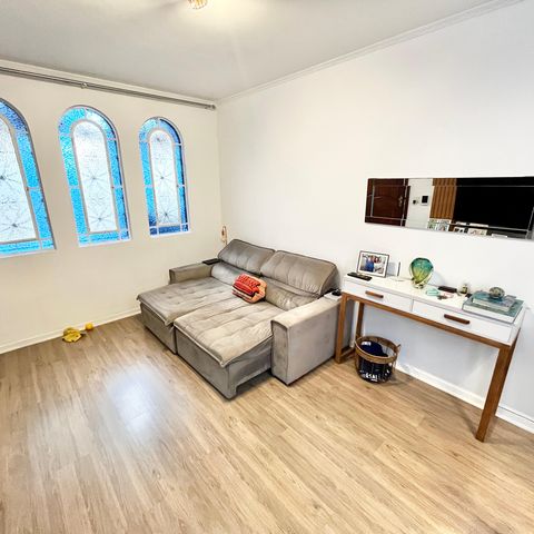 Casa à venda com 124m², 5 quartos e 2 vagasSala