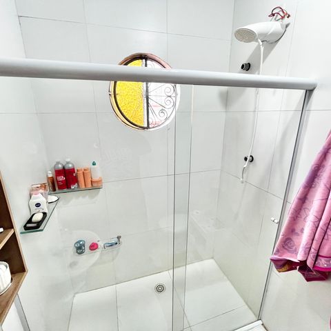Casa à venda com 124m², 5 quartos e 2 vagasBanheiro