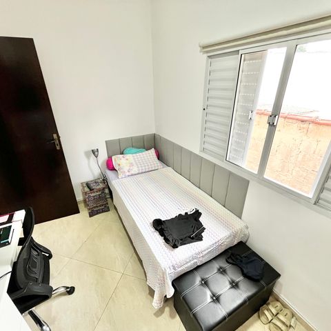 Casa à venda com 124m², 5 quartos e 2 vagasQuarto 2