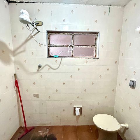 Casa à venda com 134m², 3 quartos e 1 vagaBanheiro 