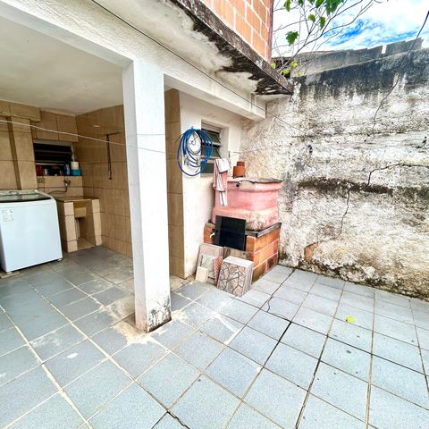 Casa à venda com 134m², 3 quartos e 1 vagaÁrea de Serviço