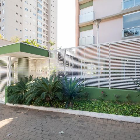 Apartamento à venda com 99m², 3 quartos e 2 vagasFachada